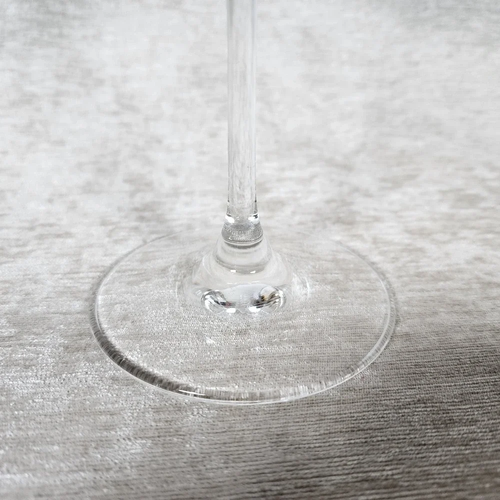 Pier 1 Delicately Etched Balloon Wine Glass Thin Stem